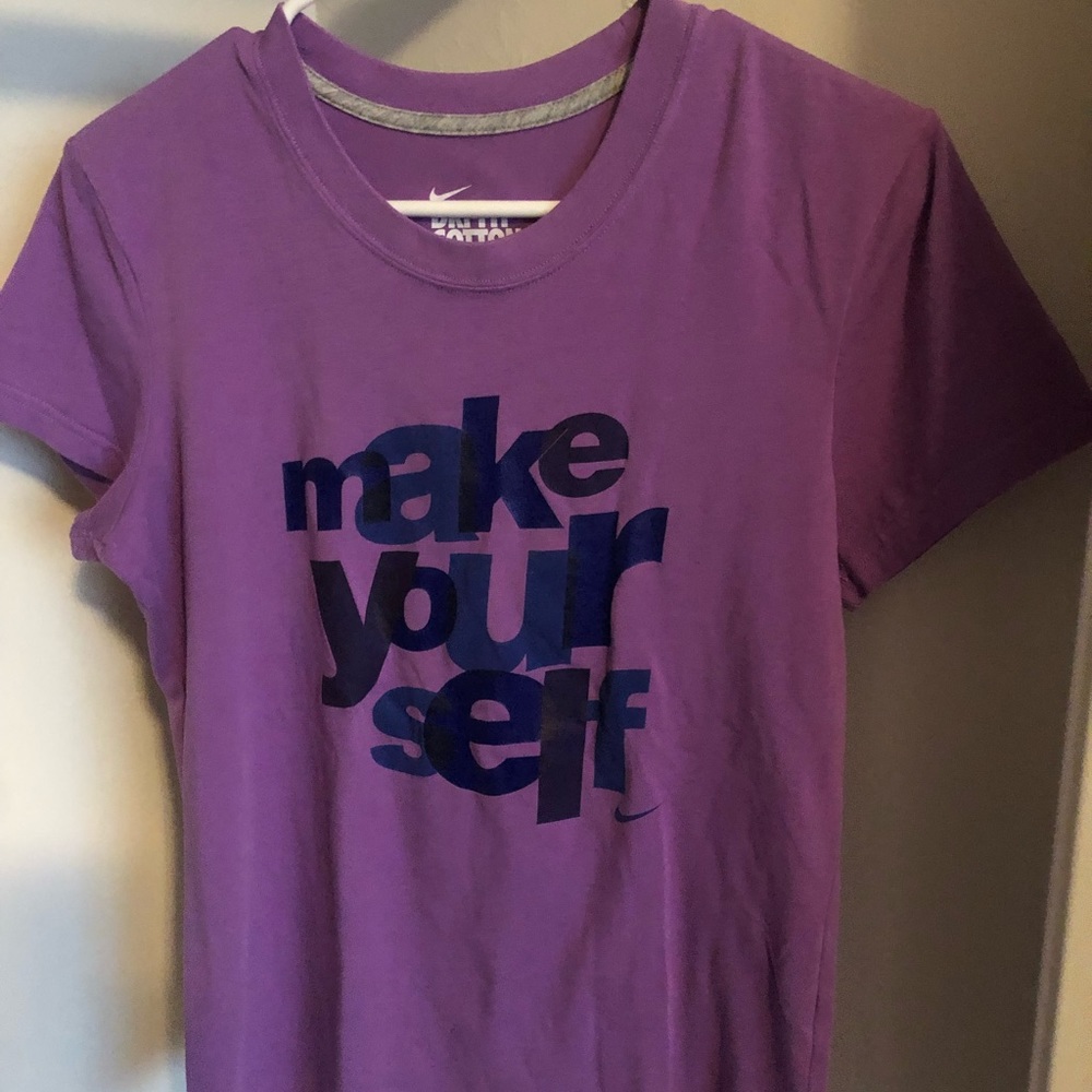 Nike t-shirt